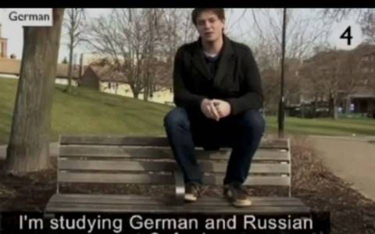 Ελληνόπουλο μιλά στα 21 του 11 γλώσσες