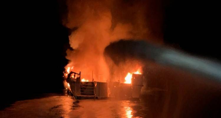 Ναυτικό δυστύχημα στην Καλιφόρνια: Στους 25 οι νεκροί, 9 άτομα αγνοούνται ακόμη [εικόνες]