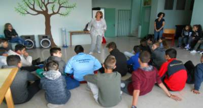 &Gamma;&upsilon;&mu;&nu;ά&sigma;&iota;&omicron; &Mu;&omicron;ύ&delta;&rho;&omicron;&upsilon;: &Mu;&iota;&alpha; &mu;έ&rho;&alpha; &gamma;&epsilon;&mu;ά&tau;&eta; &gamma;&nu;ώ&sigma;&eta; &kappa;&alpha;&iota; ά&theta;&lambda;&eta;&sigma;&eta; (photos)