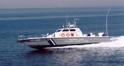 Σκάφος προσέκρουσε σε βράχια στο Μούδρο