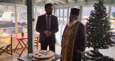 &Kappa;&omega;&nu;&sigma;&tau;&alpha;&nu;&tau;ί&nu;&omicron;&sigmaf; &Sigma;&iota;&nu;ά&nu;&eta;&sigmaf;: &laquo;&Theta;&alpha; &chi;&rho;&epsilon;&iota;&alpha;&sigma;&tau;&epsilon;ί &nu;&alpha; &lambda;&epsilon;ί&psi;&omega;. &Pi;ά&omega; &nu;&alpha; &pi;&alpha;&tau;ή&sigma;&omega; &kappa;ά&tau;&omega; &tau;&omicron;&nu; &kappa;&alpha;&rho;&kappa;ί&nu;&omicron; &kappa;&alpha;&iota; &epsilon;&pi;&iota;&sigma;&tau;&rho;έ&phi;&omega;&raquo;  (video)