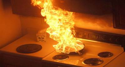 &Phi;&omega;&tau;&iota;ά &sigma;&epsilon; &sigma;&pi;ί&tau;&iota; &tau;&eta;&sigmaf; &Mu;ύ&rho;&iota;&nu;&alpha;&sigmaf;