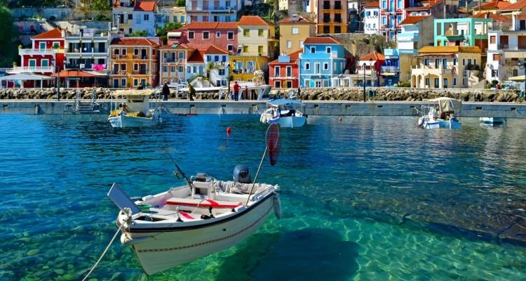 &Pi;ά&epsilon;&iota; &gamma;&iota;&alpha; &nu;έ&omicron; &rho;&epsilon;&kappa;ό&rho; &phi;έ&tau;&omicron;&sigmaf; &omicron; &tau;&omicron;&upsilon;&rho;&iota;&sigma;&mu;ό&sigmaf;: &Alpha;&upsilon;&xi;&eta;&mu;έ&nu;&eta; &kappa;&alpha;&tau;ά 5,4% &eta; &kappa;ί&nu;&eta;&sigma;&eta; &sigma;&tau;&omicron; &pi;&rho;ώ&tau;&omicron; &tau;&rho;ί&mu;&eta;&nu;&omicron; | &Pi;&omicron;&iota;&omicron;&iota; &xi;&omicron;&delta;&epsilon;ύ&omicron;&upsilon;&nu; &pi;&epsilon;&rho;&iota;&sigma;&sigma;ό&tau;&epsilon;&rho;&alpha;
