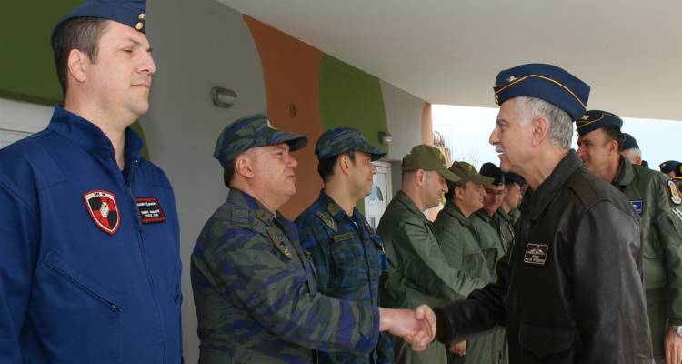 &Omicron; &Alpha;&rho;&chi;&eta;&gamma;ό&sigmaf; &Gamma;&Epsilon;&Epsilon;&Theta;&Alpha; &epsilon;&pi;&iota;&sigma;&kappa;έ&phi;&theta;&eta;&kappa;&epsilon; &tau;&eta;&nu; 130 &Sigma;&mu;&eta;&nu;&alpha;&rho;&chi;ί&alpha; &Mu;ά&chi;&eta;&sigmaf; &sigma;&tau;&eta; &Lambda;ή&mu;&nu;&omicron; (photos)