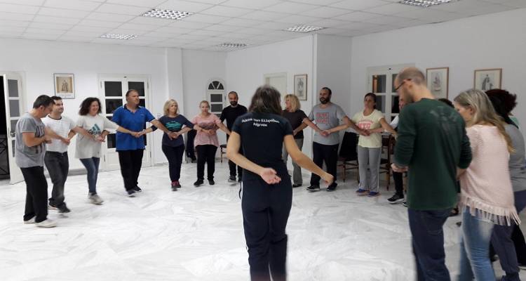 &Nu;έ&alpha; &alpha;&nu;&alpha;&beta;&alpha;&theta;&mu;&iota;&sigma;&mu;έ&nu;&eta; &kappa;&alpha;&iota; &phi;&iota;&lambda;ό&xi;&epsilon;&nu;&eta; &sigma;&tau;έ&gamma;&eta; &gamma;&iota;&alpha; &tau;&omicron; &Lambda;ύ&kappa;&epsilon;&iota;&omicron; &Epsilon;&lambda;&lambda;&eta;&nu;ί&delta;&omega;&nu; &Lambda;ή&mu;&nu;&omicron;&upsilon; (photos)