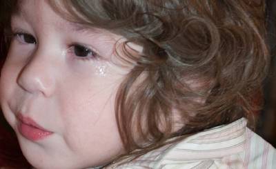 Ο μικρός Γιάννης ζητάει τη βοήθειά μας | Η μητέρα του ανοίγει την καρδιά της στον Fm 100 (mp3)