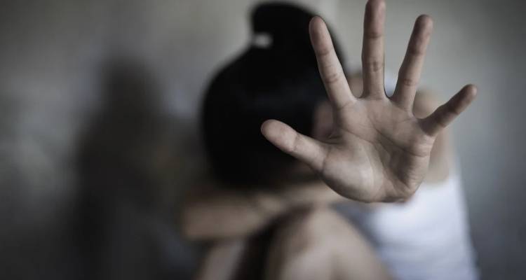 &Sigma;&omicron;&kappa; &sigma;&tau;&eta; &Theta;&epsilon;&sigma;&sigma;&alpha;&lambda;&omicron;&nu;ί&kappa;&eta;: &Tau;έ&sigma;&sigma;&epsilon;&rho;&iota;&sigmaf; &alpha;&nu;ή&lambda;&iota;&kappa;&omicron;&iota; &chi;&tau;ύ&pi;&eta;&sigma;&alpha;&nu; 14&chi;&rho;&omicron;&nu;&eta; &lambda;ό&gamma;&omega; &epsilon;&rho;&omega;&tau;&iota;&kappa;ή&sigmaf; &alpha;&nu;&tau;&iota;&zeta;&eta;&lambda;ί&alpha;&sigmaf;, &beta;&iota;&nu;&tau;&epsilon;&omicron;&sigma;&kappa;ό&pi;&eta;&sigma;&alpha;&nu; &tau;&omicron;&nu; &xi;&upsilon;&lambda;&omicron;&delta;&alpha;&rho;&mu;ό