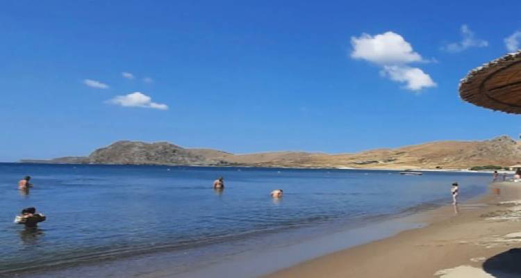 Λήμνος: Για πρώτη φορά on line κράτηση για την ξαπλώστρα ή το parking σας με την Reservit