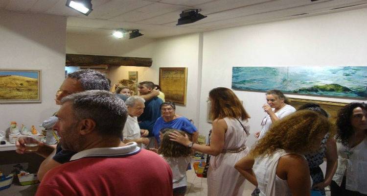 Πραγματοποιήθηκαν τα εγκαίνια της έκθεσης &quot;Clay, gold and silver fields&quot; στη Λήμνο (photos)