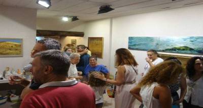 Πραγματοποιήθηκαν τα εγκαίνια της έκθεσης &quot;Clay, gold and silver fields&quot; στη Λήμνο (photos)