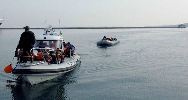 &Mu;&upsilon;&tau;&iota;&lambda;ή&nu;&eta;: &Mu;&eta;&delta;&epsilon;&nu;&iota;&kappa;έ&sigmaf; &omicron;&iota; &rho;&omicron;έ&sigmaf; &mu;&epsilon;&tau;&alpha;&nu;&alpha;&sigma;&tau;ώ&nu; &pi;&rho;&omicron;&sigmaf; &tau;&alpha; &nu;&eta;&sigma;&iota;ά &tau;&omicron;&upsilon; &beta;&omicron;&rho;&epsilon;&iota;&omicron;&alpha;&nu;&alpha;&tau;&omicron;&lambda;&iota;&kappa;&omicron;ύ &Alpha;&iota;&gamma;&alpha;ί&omicron;&upsilon;