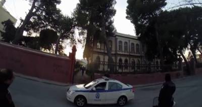 &Sigma;&tau;&omicron;&nu; &Epsilon;&iota;&sigma;&alpha;&gamma;&gamma;&epsilon;&lambda;έ&alpha; &Mu;&upsilon;&tau;&iota;&lambda;ή&nu;&eta;&sigmaf; &omicron;&iota; &delta;&upsilon;&omicron; &phi;&alpha;&nu;&tau;ά&rho;&omicron;&iota; &pi;&omicron;&upsilon; &laquo;&xi;ά&phi;&rho;&iota;&sigma;&alpha;&nu;&raquo; &theta;&alpha;&mu;ώ&nu;&epsilon;&sigmaf; &sigma;&epsilon; &kappa;&alpha;&tau;ά&sigma;&tau;&eta;&mu;&alpha; &tau;&eta;&sigmaf; &Lambda;ή&mu;&nu;&omicron;&upsilon;