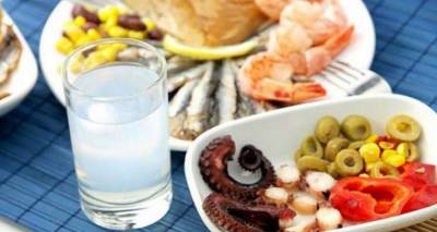 Ο Μούδρος &quot;στήνει&quot; το Σαρακοστιανό τραπέζι και γιορτάζει τα Κούλουμα