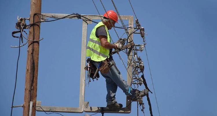 &Kappa;&alpha;ύ&sigma;&omega;&nu;&alpha;&sigmaf;: &Sigma;&pi;ά&epsilon;&iota;&raquo; &rho;&epsilon;&kappa;ό&rho; &eta; &zeta;ή&tau;&eta;&sigma;&eta; &tau;&omicron;&upsilon; &rho;&epsilon;ύ&mu;&alpha;&tau;&omicron;&sigmaf;, &laquo;&pi;&alpha;ί&rho;&nu;&omicron;&upsilon;&nu; &phi;&omega;&tau;&iota;ά&raquo; &tau;&alpha; &tau;&iota;&mu;&omicron;&lambda;ό&gamma;&iota;&alpha; &tau;&eta;&sigmaf; &Delta;&Epsilon;&Eta; - &Sigma;&upsilon;&sigma;&tau;ά&sigma;&epsilon;&iota;&sigmaf; &gamma;&iota;&alpha; &kappa;&lambda;&iota;&mu;&alpha;&tau;&iota;&sigma;&tau;&iota;&kappa;ά &kappa;&alpha;&iota; &theta;&epsilon;&rho;&mu;&omicron;&sigma;ί&phi;&omega;&nu;&epsilon;&sigmaf;
