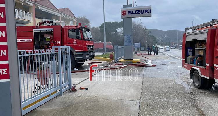 Η επίσημη ανακοίνωση της Πυροσβεστικής για τη φωτιά στην αντιπροσωπεία αυτοκινήτων στη Λήμνο, ανήμερα των Φώτων