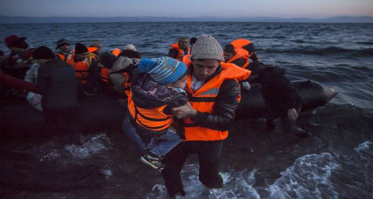 &Nu;έ&alpha; &tau;&rho;&alpha;&gamma;&omega;&delta;ί&alpha; &mu;&epsilon; 26 &pi;&rho;ό&sigma;&phi;&upsilon;&gamma;&epsilon;&sigmaf; &nu;&epsilon;&kappa;&rho;&omicron;ύ&sigmaf; &alpha;&nu;&omicron;&iota;&chi;&tau;ά &tau;&eta;&sigmaf; &Sigma;ά&mu;&omicron;&upsilon;