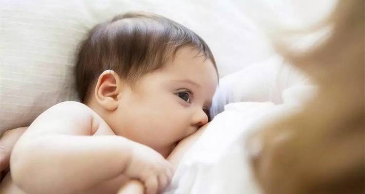 Τεκνοποίηση και θηλασμός «ασπίδα» στον κίνδυνο για καρκίνο του μαστού