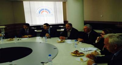 &Sigma;&tau;&eta; &Mu;ό&sigma;&chi;&alpha; &omicron; &Pi;&rho;ό&epsilon;&delta;&rho;&omicron;&sigmaf; &tau;&eta;&sigmaf; &Alpha;&Mu;&Kappa;&Epsilon; &Lambda;ή&mu;&nu;&omicron;&sigmaf; &Tau;&omicron;&upsilon;&rho;&iota;&sigma;&tau;&iota;&kappa;ή (photos)