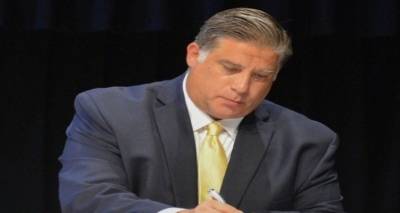 Έ&chi;&omicron;&upsilon;&mu;&epsilon; &nu;έ&omicron; &alpha;&nu;&tau;&iota;&pi;&epsilon;&rho;&iota;&phi;&epsilon;&rho;&epsilon;&iota;ά&rho;&chi;&eta;, &tau;&omicron;&nu; &Pi;&alpha;&nu;&tau;&epsilon;&lambda;ή &Mu;&pi;&omicron;&upsilon;&rho;&nu;&iota;ά