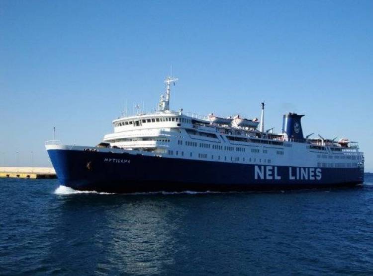 Hellenic Seaways και BlueStar θεατές... στη «ναυμαχία» ΝΕΛ-Υπουργείου