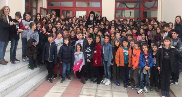 Κοντά στα παιδιά ο Μητροπολίτης Λήμνου (photos)