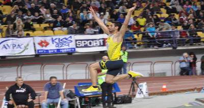 &Sigma;&tau;&eta; 1&eta; &theta;έ&sigma;&eta; &omicron; &Lambda;&eta;&mu;&nu;&iota;ό&sigmaf; &Mu;&iota;&chi;ά&lambda;&eta;&sigmaf; &Mu;&epsilon;&rho;&tau;&zeta;&alpha;&nu;ί&delta;&eta;&sigmaf; (video)