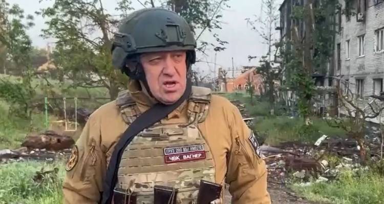 &Sigma;&tau;&eta; &Lambda;&epsilon;&upsilon;&kappa;&omicron;&rho;&omega;&sigma;ί&alpha; &kappa;&alpha;&tau;έ&phi;&upsilon;&gamma;&epsilon; &omicron; &Pi;&rho;&iota;&gamma;&kappa;ό&zeta;&iota;&nu; -&Tau;&omicron; &theta;&rho;ί&lambda;&epsilon;&rho; &tau;&omega;&nu; 20 &omega;&rho;ώ&nu;, &pi;ώ&sigmaf; έ&phi;&theta;&alpha;&sigma;&epsilon; &mu;&iota;&alpha; &alpha;&nu;ά&sigma;&alpha; &alpha;&pi;ό &tau;&eta; &Mu;ό&sigma;&chi;&alpha; &kappa;&alpha;&iota; &upsilon;&pi;&omicron;&chi;ώ&rho;&eta;&sigma;&epsilon;