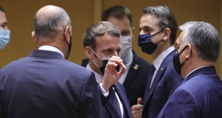 &Sigma;ύ&nu;&omicron;&delta;&omicron;&sigmaf; &Kappa;&omicron;&rho;&upsilon;&phi;ή&sigmaf;: &Pi;&alpha;&rho;&alpha;&sigma;&kappa;ή&nu;&iota;&omicron; &kappa;&alpha;&iota; &sigma;&upsilon;&mu;&phi;&omega;&nu;ί&alpha; | &Epsilon;&lambda;&alpha;&phi;&rho;έ&sigmaf; &kappa;&upsilon;&rho;ώ&sigma;&epsilon;&iota;&sigmaf; &sigma;&tau;&eta;&nu; &Tau;&omicron;&upsilon;&rho;&kappa;ί&alpha;, &rho;&alpha;&nu;&tau;&epsilon;&beta;&omicron;ύ &xi;&alpha;&nu;ά &tau;&omicron;&nu; &Mu;ά&rho;&tau;&iota;&omicron;