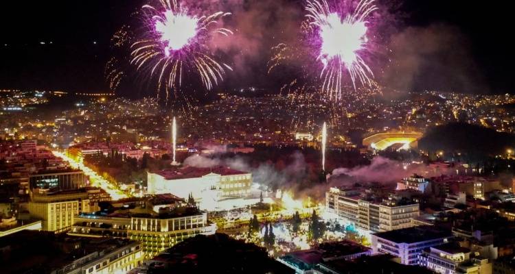 &Pi;ώ&sigmaf; &theta;&alpha; &upsilon;&pi;&omicron;&delta;&epsilon;&chi;&theta;&omicron;ύ&nu; &tau;&omicron; 2025 &Alpha;&theta;ή&nu;&alpha;, &Pi;&epsilon;&iota;&rho;&alpha;&iota;ά&sigmaf; &kappa;&alpha;&iota; &Theta;&epsilon;&sigma;&sigma;&alpha;&lambda;&omicron;&nu;ί&kappa;&eta; -&Rho;&epsilon;&beta;&epsilon;&gamma;&iota;ό&nu; &mu;&epsilon; &delta;&omega;&rho;&epsilon;ά&nu; &epsilon;&kappa;&delta;&eta;&lambda;ώ&sigma;&epsilon;&iota;&sigmaf; &sigma;&epsilon; &pi;ά&rho;&kappa;&alpha; &kappa;&alpha;&iota; &pi;&lambda;&alpha;&tau;&epsilon;ί&epsilon;&sigmaf;