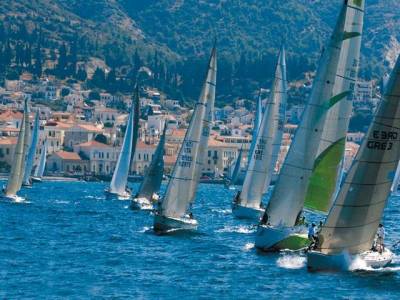 Ρεγκάτα του Αιγαίου 2013: Χωρίς ούριο άνεμο και με καθυστέρηση η άφιξη στη Λήμνο.