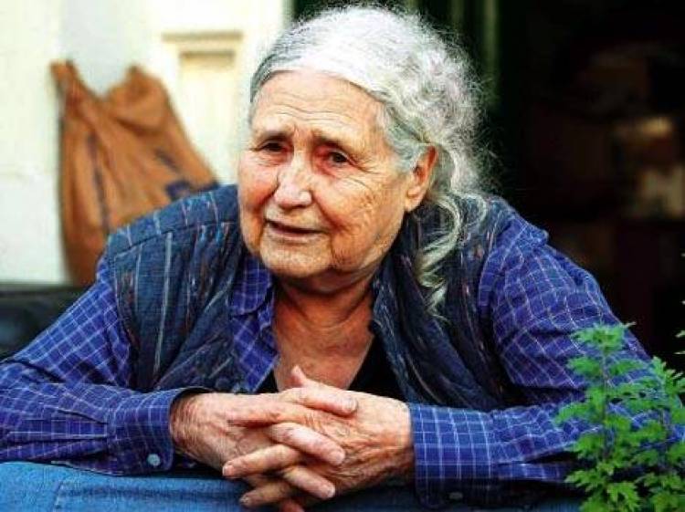 Έφυγε η νομπελίστρια Ντόρις Λέσινγκ