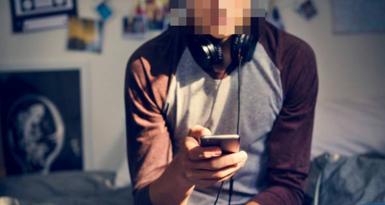 Αποπλάνηση 13χρονου: Τα κρυφά ραντεβού της καθηγήτριας με τον μαθητή της σε ξενοδοχείο ημιδιαμονής
