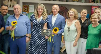 (&Alpha;&pi;ό &alpha;&rho;&iota;&sigma;&tau;&epsilon;&rho;ά) &Theta;&alpha;&nu;ά&sigma;&eta;&sigmaf;, &Alpha;&delta;&alpha;&mu;ό&pi;&omicron;&upsilon;&lambda;&omicron;&sigmaf;, &Pi;&alpha;&nu;&tau;&epsilon;&lambda;ή&sigmaf; &Mu;&pi;&omicron;ύ&mu;&pi;&omicron;&upsilon;&rho;&alpha;&sigmaf;, &Sigma;ί&sigma;&sigma;&upsilon; &Kappa;&alpha;&tau;&sigma;&omicron;ύ&delta;&alpha;, &Gamma;&kappa;&epsilon;&nu;ά&nu;&tau;&iota; &Tau;&rho;&omicron;&upsilon;&chi;ά&nu;&omicron;&phi; &kappa;&alpha;&iota; &omicron;&iota; &kappa;&upsilon;&rho;ί&epsilon;&sigmaf; &tau;&omicron;&upsilon; &Sigma;&upsilon;&lambda;&lambda;ό&gamma;&omicron;&upsilon; &Iota;&omega;&nu;&iota;&delta;ώ&nu;