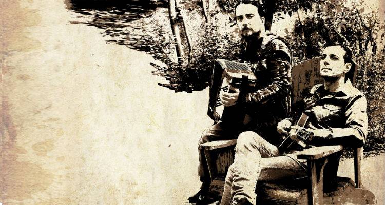 Αυγουστιάτικη πανσέληνο στην Πολιόχνη με Φάμελλο – Δρογώση και πολυμελή ορχήστρα φάντασμα  | Δωρεάν είσοδος