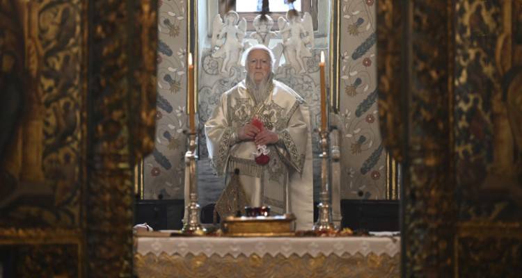 Κορωνοϊός: Ο Βαρθολομαίος έκανε δέηση για τη θεραπεία των ασθενών