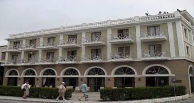 &Sigma;&pi;&omicron;&upsilon;&delta;&alpha;ί&alpha; &epsilon;&xi;έ&lambda;&iota;&xi;&eta;: &Pi;&rho;&omicron;&sigmaf; &alpha;&xi;&iota;&omicron;&pi;&omicron;ί&eta;&sigma;&eta; &tau;&omicron; &xi;&epsilon;&nu;&omicron;&delta;&omicron;&chi;&epsilon;ί&omicron; &laquo;&Kappa;ά&sigma;&tau;&rho;&omicron;&raquo;