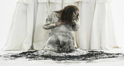 &Eta; "&Eta;&lambda;έ&kappa;&tau;&rho;&alpha;" &tau;&omicron;&upsilon; &Sigma;&omicron;&phi;&omicron;&kappa;&lambda;ή &sigma;&epsilon; &Lambda;ή&mu;&nu;&omicron; &kappa;&alpha;&iota; Ά&eta; &Sigma;&tau;&rho;ά&tau;&eta;