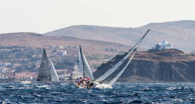 &Eta; &Mu;ύ&rho;&iota;&nu;&alpha; &epsilon;&nu;&delta;&iota;ά&mu;&epsilon;&sigma;&omicron;&sigmaf; &sigma;&tau;&alpha;&theta;&mu;ό&sigmaf; &tau;&eta;&sigmaf; &laquo;Regatta &Phi;&iota;&lambda;ί&alpha;&sigmaf; 2017&raquo;