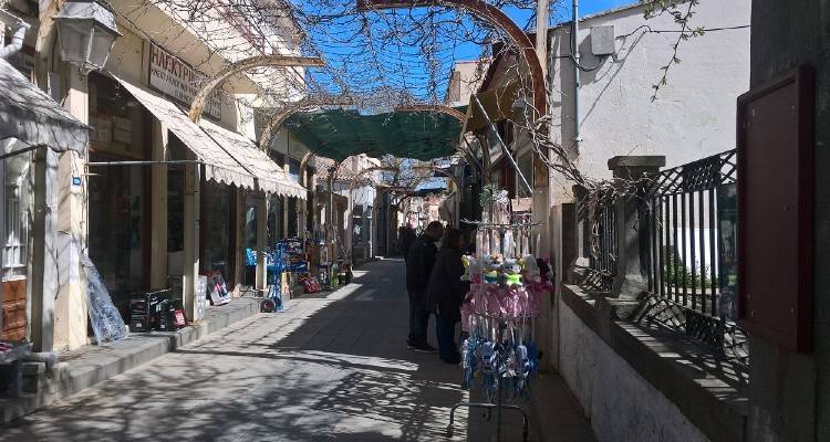 &Kappa;. &Mu;&omicron;&upsilon;&tau;&zeta;&omicron;ύ&rho;&eta;&sigmaf;: &Alpha;ί&tau;&eta;&sigma;&eta; &chi;&rho;&eta;&mu;&alpha;&tau;&omicron;&delta;ό&tau;&eta;&sigma;&eta;&sigmaf; &gamma;&iota;&alpha; &epsilon;&nu;ί&sigma;&chi;&upsilon;&sigma;&eta; &kappa;&alpha;&iota; &tau;&omega;&nu; &upsilon;&pi;ό&lambda;&omicron;&iota;&pi;&omega;&nu; &epsilon;&pi;&iota;&chi;&epsilon;&iota;&rho;ή&sigma;&epsilon;&omega;&nu;