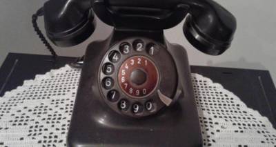 &Lambda;ή&mu;&nu;&omicron;&sigmaf;: &Chi;&omega;&rho;ί&sigmaf; &sigma;&tau;&alpha;&theta;&epsilon;&rho;ό &tau;&eta;&lambda;έ&phi;&omega;&nu;&omicron; &gamma;&iota;&alpha; 10 &eta;&mu;έ&rho;&epsilon;&sigmaf; &eta;&lambda;&iota;&kappa;&iota;&omega;&mu;έ&nu;&omicron; &zeta;&epsilon;&upsilon;&gamma;ά&rho;&iota;