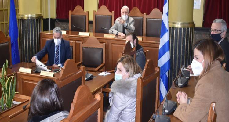 Στον Περιφερειάρχη οι &quot;ιχνηλάτες&quot; Covid-19