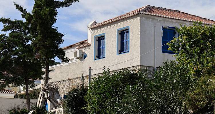 &Sigma;&pi;έ&tau;&sigma;&epsilon;&sigmaf;: &Omicron;&sigma;&alpha; έ&gamma;&iota;&nu;&alpha;&nu; &sigma;&tau;&eta; &sigma;ύ&sigma;&kappa;&epsilon;&psi;&eta; &tau;&omega;&nu; &beta;&omicron;&upsilon;&lambda;&epsilon;&upsilon;&tau;ώ&nu; &Sigma;&Upsilon;&Rho;&Iota;&Zeta;&Alpha; &sigma;&tau;&omicron; &alpha;&rho;&chi;&omicron;&nu;&tau;&iota;&kappa;ό &Kappa;&alpha;&sigma;&sigma;&epsilon;&lambda;ά&kappa;&eta; -&Eta; 1&eta; &mu;έ&rho;&alpha; έ&kappa;&lambda;&epsilon;&iota;&sigma;&epsilon; &mu;&epsilon; &tau;&rho;&alpha;&gamma;&omicron;ύ&delta;&iota; &kappa;&alpha;&iota; &chi;&omicron;&rho;ό