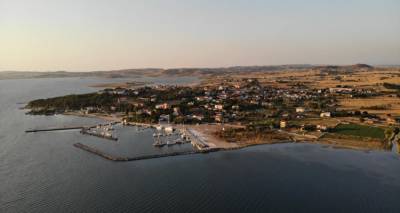 &Phi;&omega;&tau;&omicron;&gamma;&rho;&alpha;&phi;ί&alpha;: &Alpha;&nu;&tau;&rho;έ&alpha;&sigmaf; &Tau;&sigma;&epsilon;&kappa;&omicron;ύ&rho;&alpha;&sigmaf;