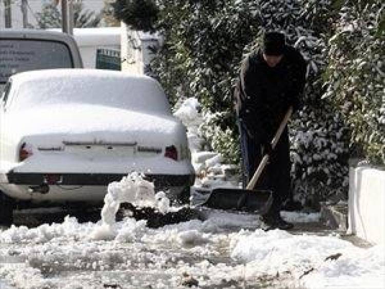 &Sigma;&tau;&eta; &laquo;&kappa;&alpha;&tau;ά&psi;&upsilon;&xi;&eta;&raquo; &eta; &chi;ώ&rho;&alpha; - &Chi;&iota;ό&nu;&iota;&alpha; &kappa;&alpha;&iota; &sigma;&tau;&alpha; &pi;&epsilon;&delta;&iota;&nu;ά