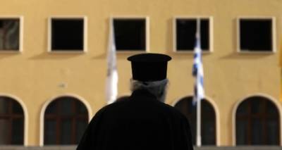 &Theta;&epsilon;&sigma;&sigma;&alpha;&lambda;&omicron;&nu;ί&kappa;&eta;: &Iota;&epsilon;&rho;έ&alpha;&sigmaf; &kappa;&alpha;&tau;&eta;&gamma;&omicron;&rho;&epsilon;ί&tau;&alpha;&iota; &gamma;&iota;&alpha; &sigma;&epsilon;&xi;&omicron;&upsilon;&alpha;&lambda;&iota;&kappa;ή &pi;&alpha;&rho;&epsilon;&nu;ό&chi;&lambda;&eta;&sigma;&eta; &pi;έ&nu;&tau;&epsilon; &alpha;&nu;ή&lambda;&iota;&kappa;&omega;&nu; &alpha;&gamma;&omicron;&rho;&iota;ώ&nu;