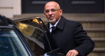 &Beta;&rho;&epsilon;&tau;&alpha;&nu;ί&alpha;: &Sigma;&tau;&omicron; &mu;&iota;&kappa;&rho;&omicron;&sigma;&kappa;ό&pi;&iota;&omicron; &omicron;&iota; &phi;&omicron;&rho;&omicron;&lambda;&omicron;&gamma;&iota;&kappa;έ&sigmaf; &upsilon;&pi;&omicron;&theta;έ&sigma;&epsilon;&iota;&sigmaf; &tau;&omicron;&upsilon; &pi;&rho;ό&epsilon;&delta;&rho;&omicron;&upsilon; &tau;&omicron;&upsilon; &Sigma;&upsilon;&nu;&tau;&eta;&rho;&eta;&tau;&iota;&kappa;&omicron;ύ &kappa;ό&mu;&mu;&alpha;&tau;&omicron;&sigmaf;