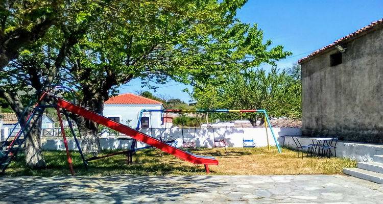 &Alpha;&gamma;ί&alpha; &Sigma;&omicron;&phi;ί&alpha;:&Tau;&omicron; &gamma;&rho;&alpha;&phi;&iota;&kappa;ό &chi;&omega;&rho;&iota;&omicron;&upsilon;&delta;ά&kappa;&iota; &sigma;&tau;&eta;&nu; &nu;ό&tau;&iota;&alpha; &Lambda;ή&mu;&nu;&omicron;