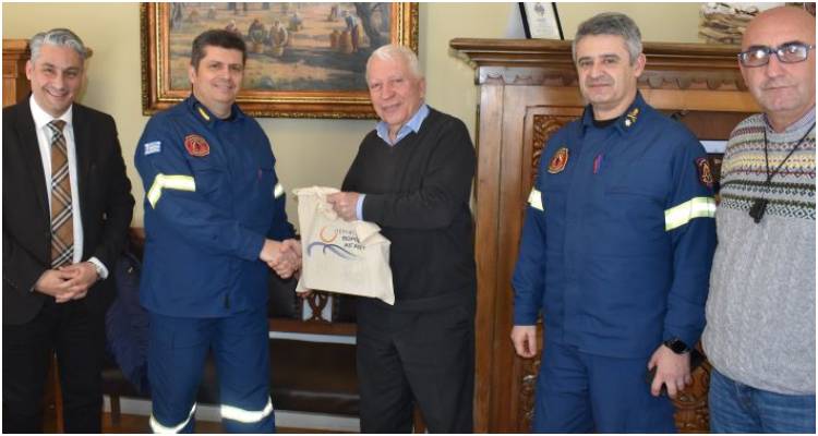 &Sigma;&tau;&omicron;&nu; &Pi;&epsilon;&rho;&iota;&phi;&epsilon;&rho;&epsilon;&iota;ά&rho;&chi;&eta; &omicron; &nu;έ&omicron;&sigmaf; &Pi;&epsilon;&rho;&iota;&phi;&epsilon;&rho;&epsilon;&iota;&alpha;&kappa;ό &Delta;&iota;&epsilon;&upsilon;&theta;&upsilon;&nu;&tau;ή &Pi;&upsilon;&rho;&omicron;&sigma;&beta;&epsilon;&sigma;&tau;&iota;&kappa;ώ&nu; &Upsilon;&pi;&eta;&rho;&epsilon;&sigma;&iota;ώ&nu; &Beta;&omicron;&rho;&epsilon;ί&omicron;&upsilon; &Alpha;&iota;&gamma;&alpha;ί&omicron;