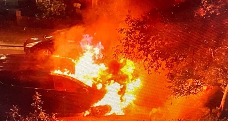 Εμπρηστικές ενέργειες κατά Στάρμερ: Ύποπτος o ρόλος ξένης δύναμης