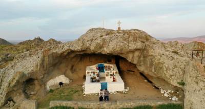 Happy Traveller στη Λήμνο: Δείτε το τρέιλερ του δεύτερου μέρους (video)